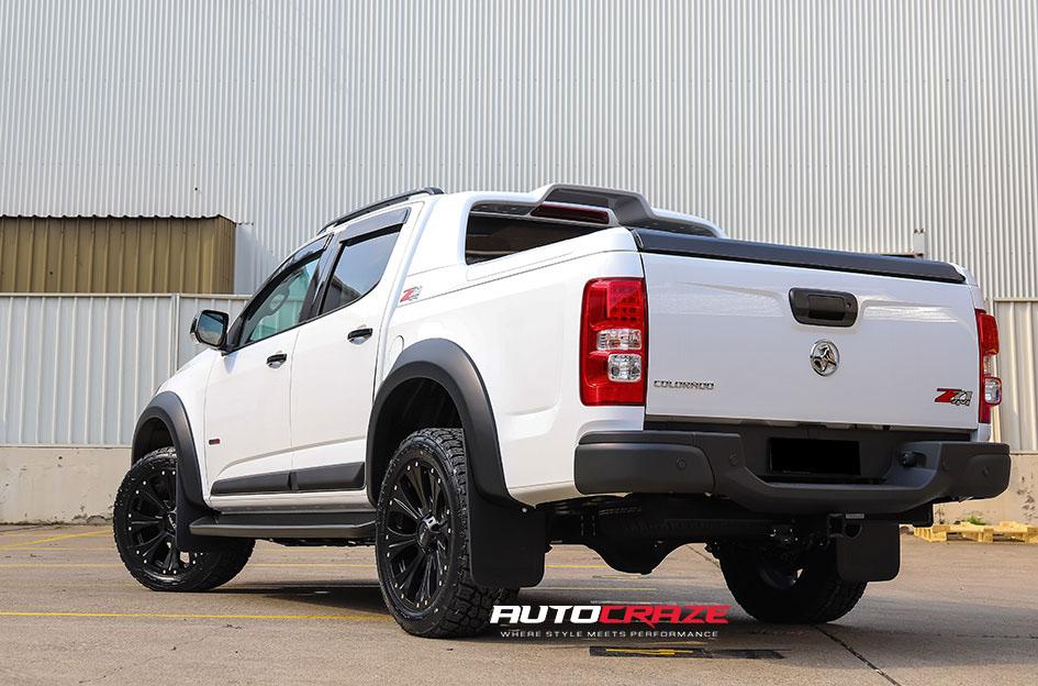 HOLDEN COLORADO HE901 SATIN BLACK